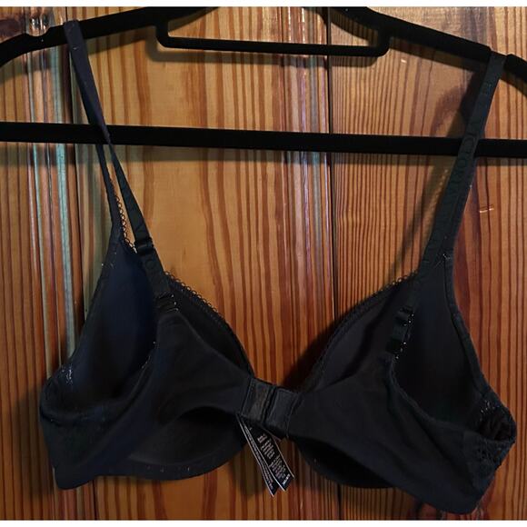 Victoria’s Secret black body by Victoria lined perfect coverage bra size 34b - Picture 2 of 3